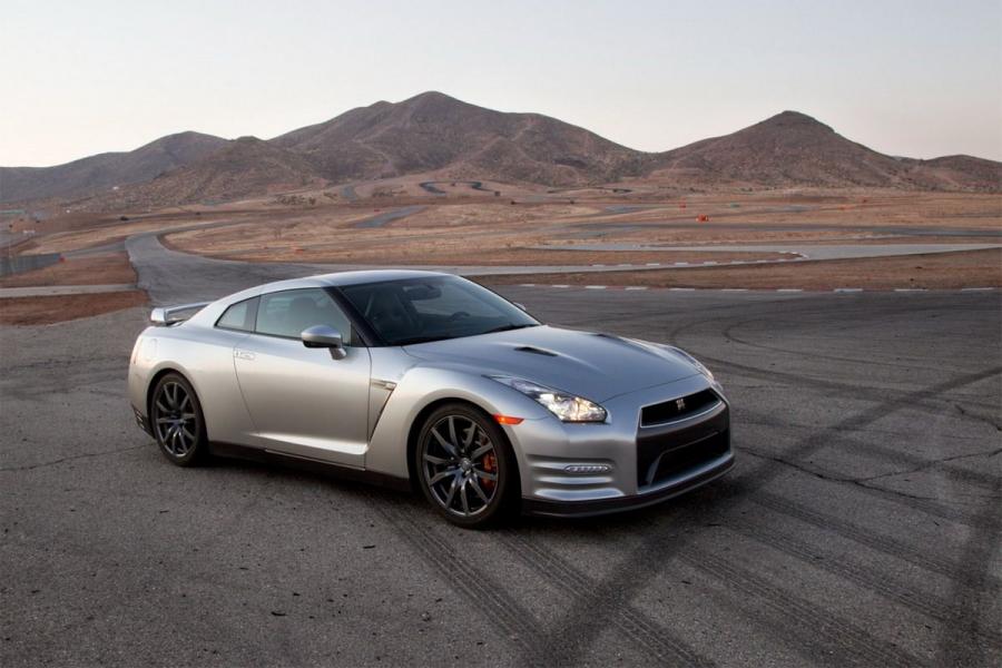  Nissan GT-R Premium 2013 года  (фото 6 из 36)